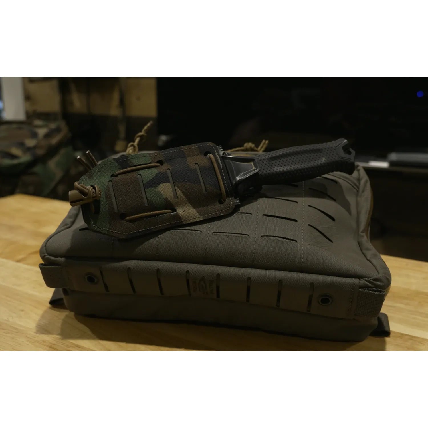 Dirk Sheath™ – Universal Knife Sheath Adapter System