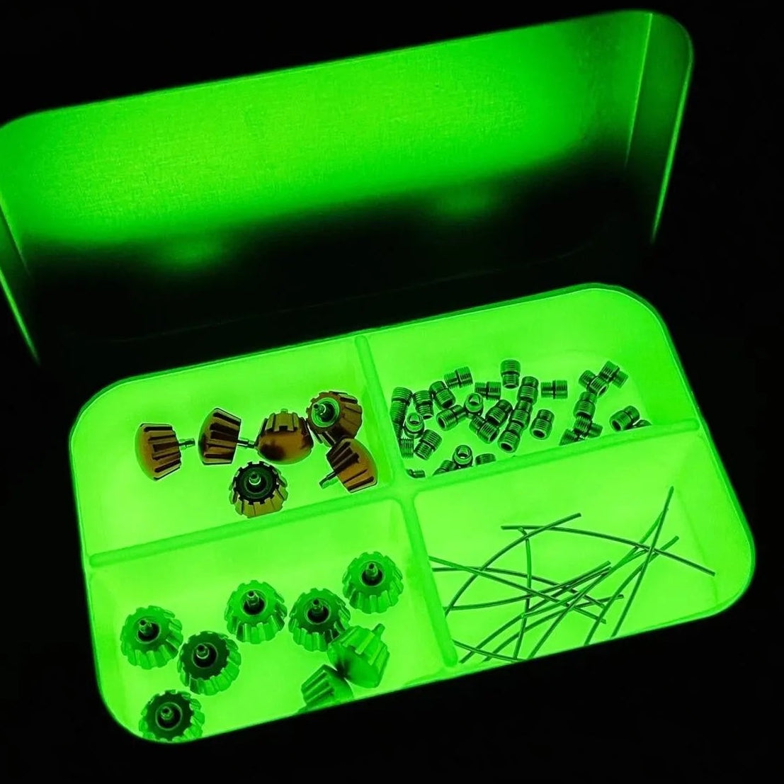 Glow-in-the-Dark Silicone Divider for Survival Tins