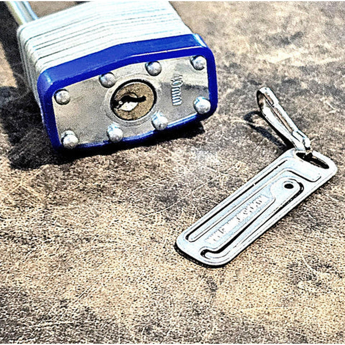 Picklock Rake Lock Pick Rake Micro Tool : 2 in 1 Lock Pick Keyring – Stay Ready Outdoors