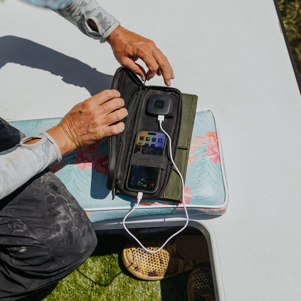 4-Panel Solar Charger – USB-A