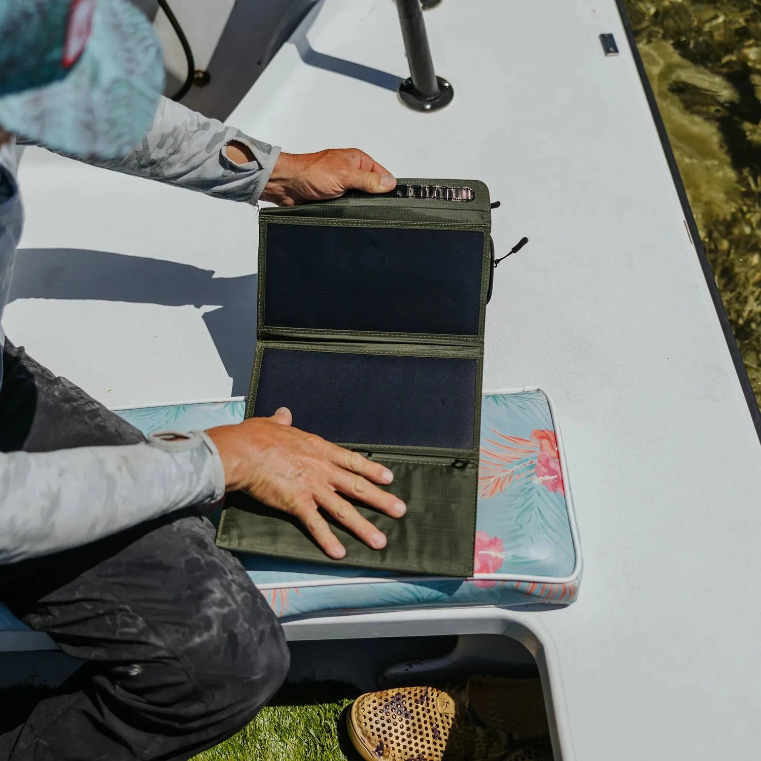 NESTOUT 4-Panel Solar Charger