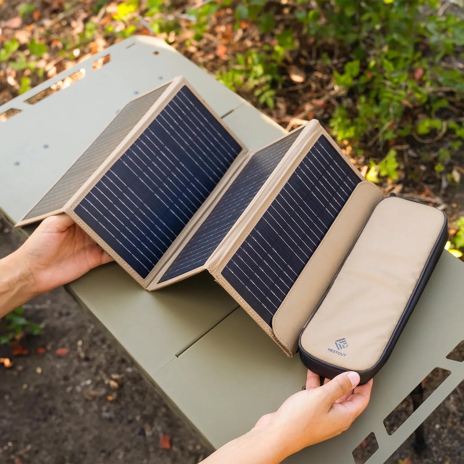 NESTOUT 4 Panel Solar Charger V2