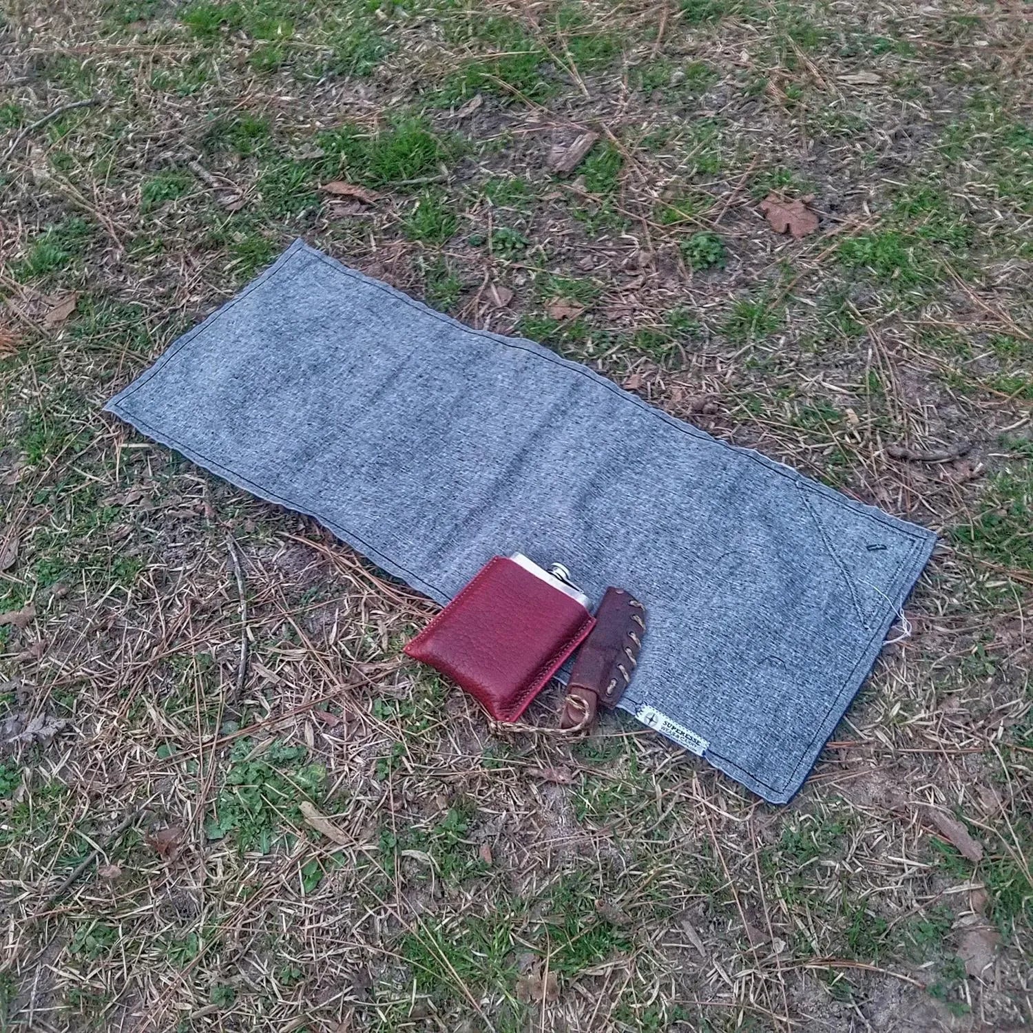 Saw Shemagh: Multi-Use with Built-In Survival Tools