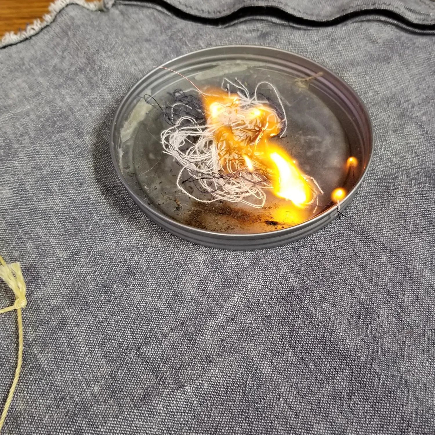 Saw Shemagh: Multi-Use with Built-In Survival Tools
