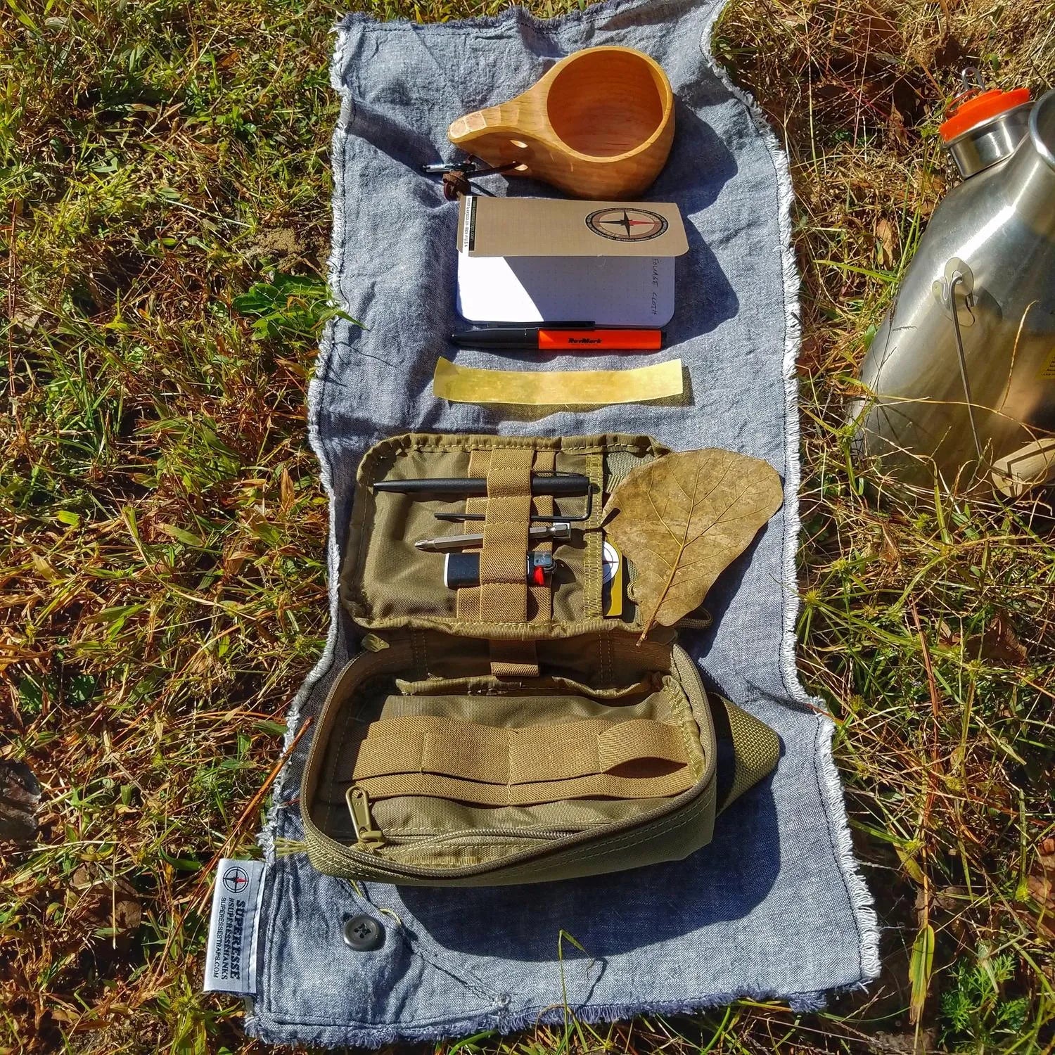 Saw Shemagh: Multi-Use with Built-In Survival Tools