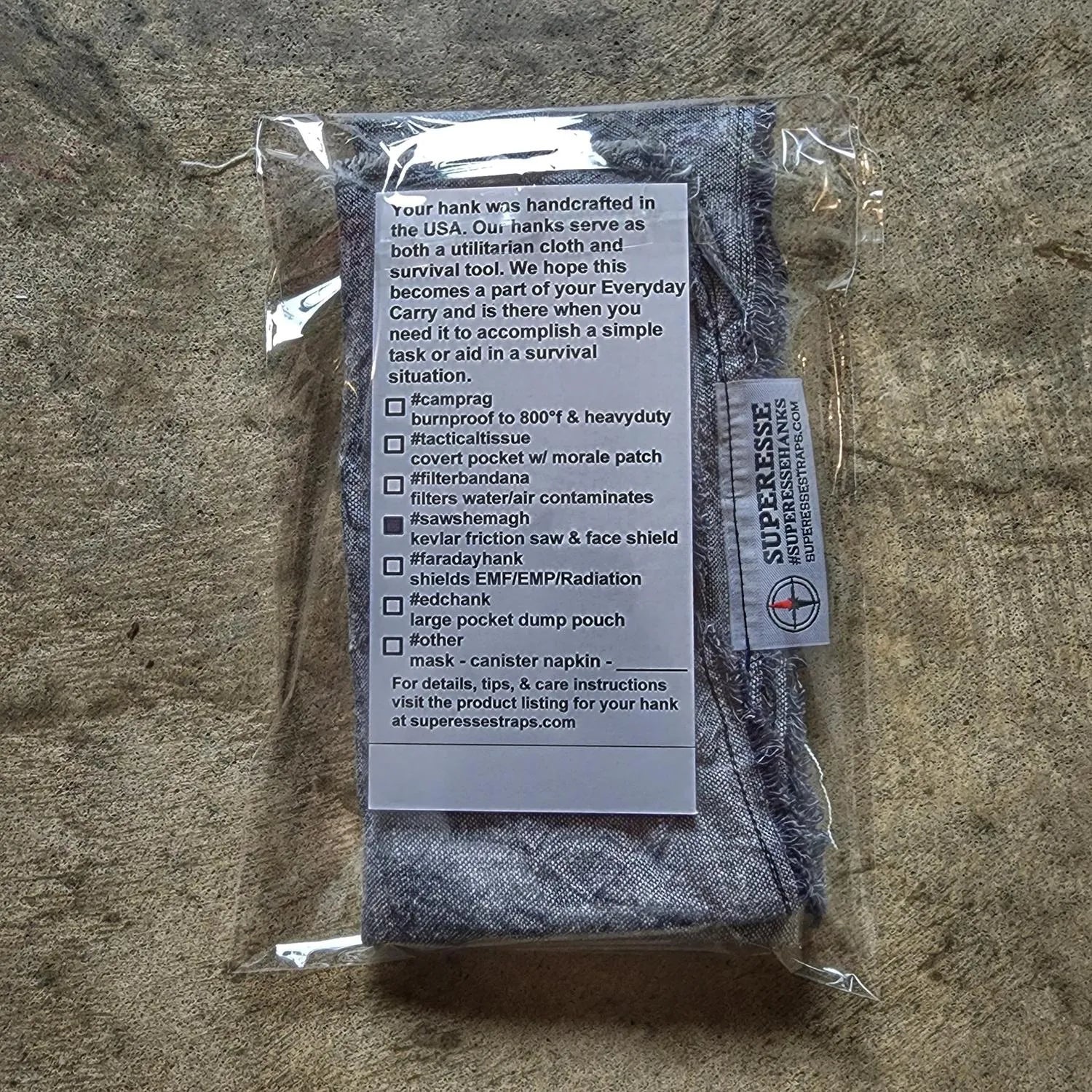 Saw Shemagh: Multi-Use with Built-In Survival Tools