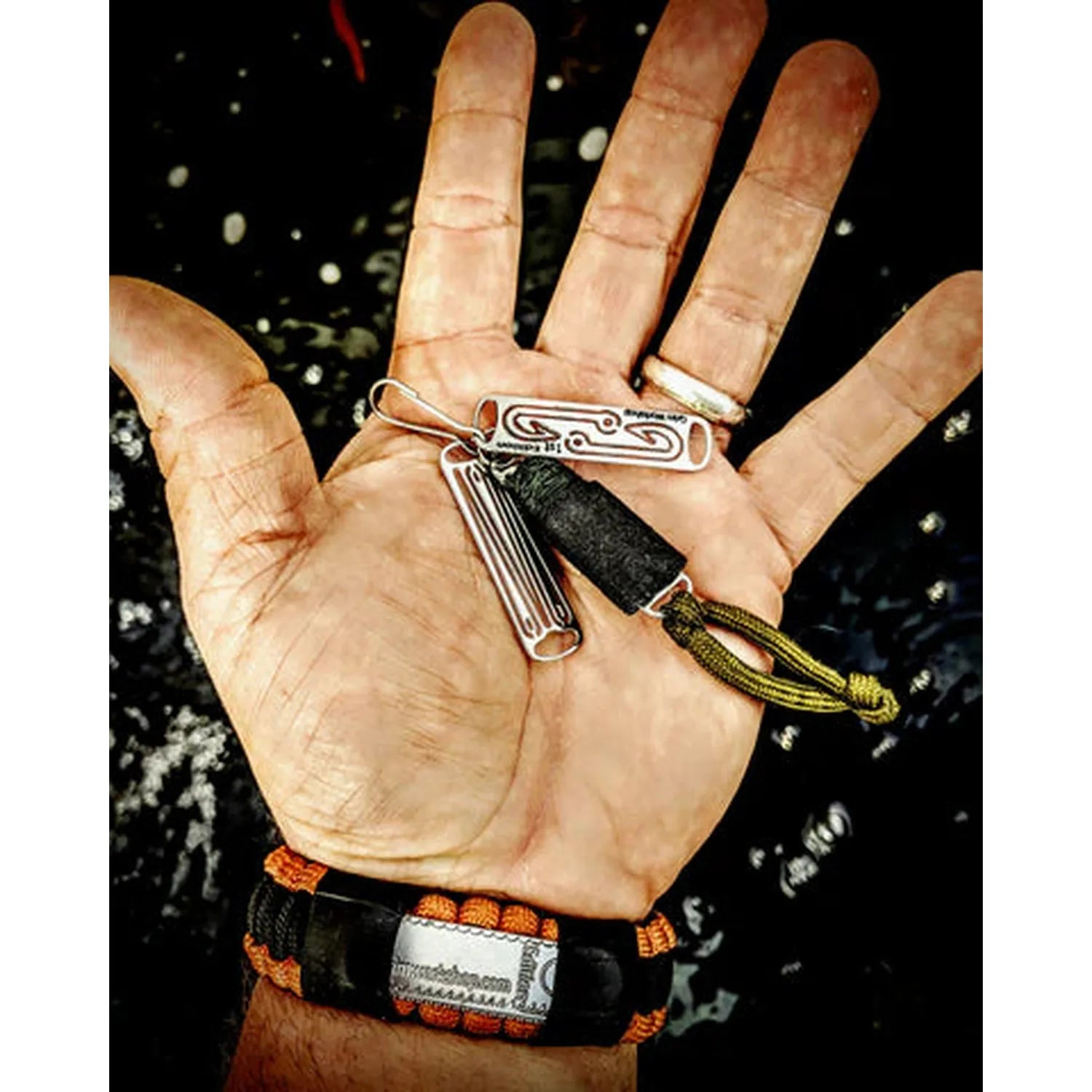 Sewing Needle Micro Tool: Mini Sewing Kit