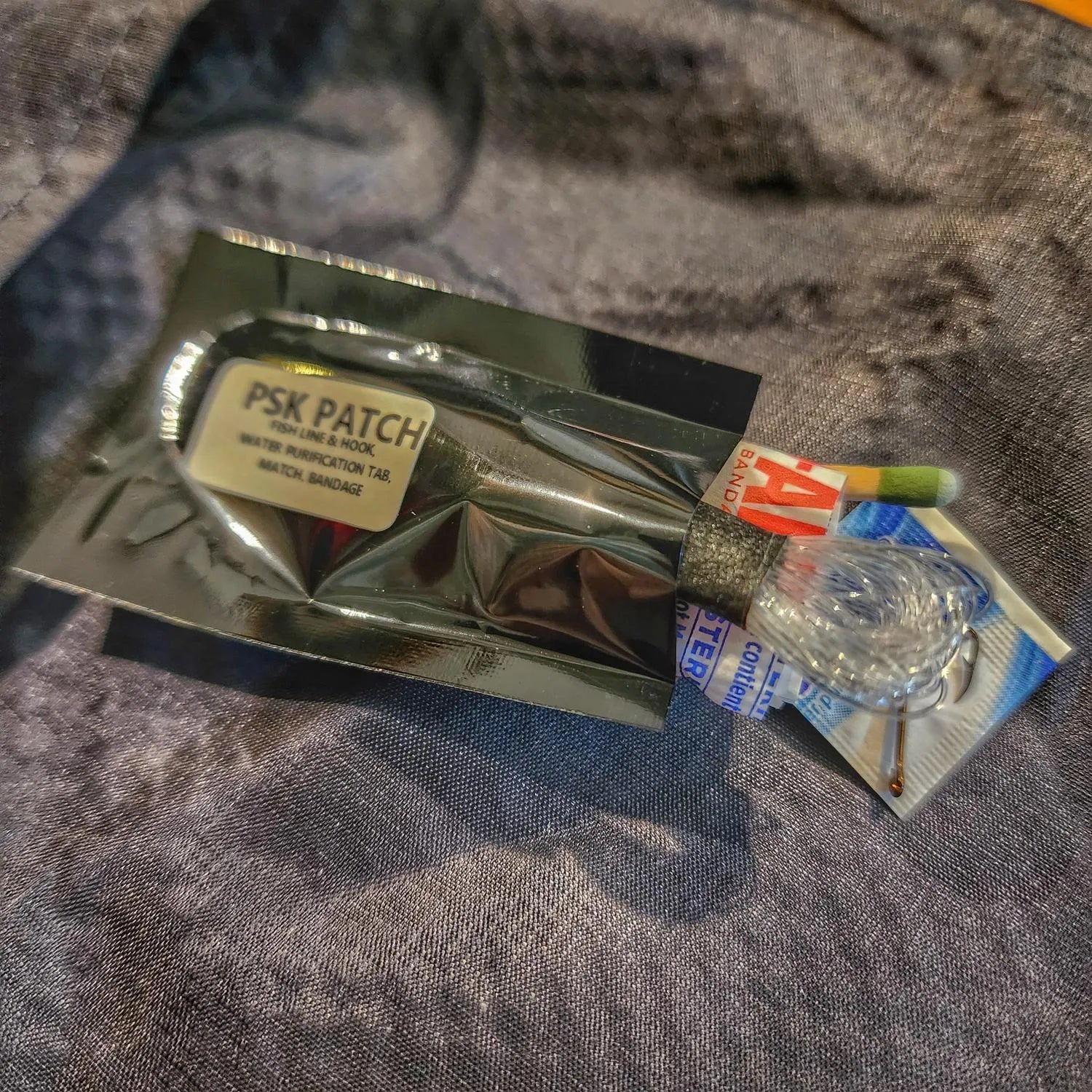 Superesse Straps PSK Personal Survival Kit Patch – Compact Emergency Micro Kit