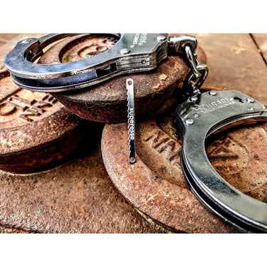 Superesse Straps Saw Shim Tool – Handcuff & Restraint Escape Tool (2 Pack)