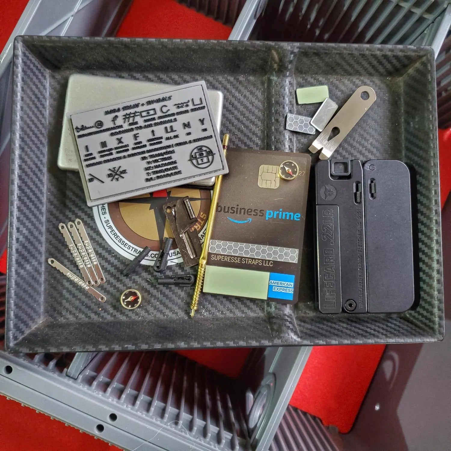 Superesse Straps Storage Pocket Patch – Survival Signals & Markings Reference
