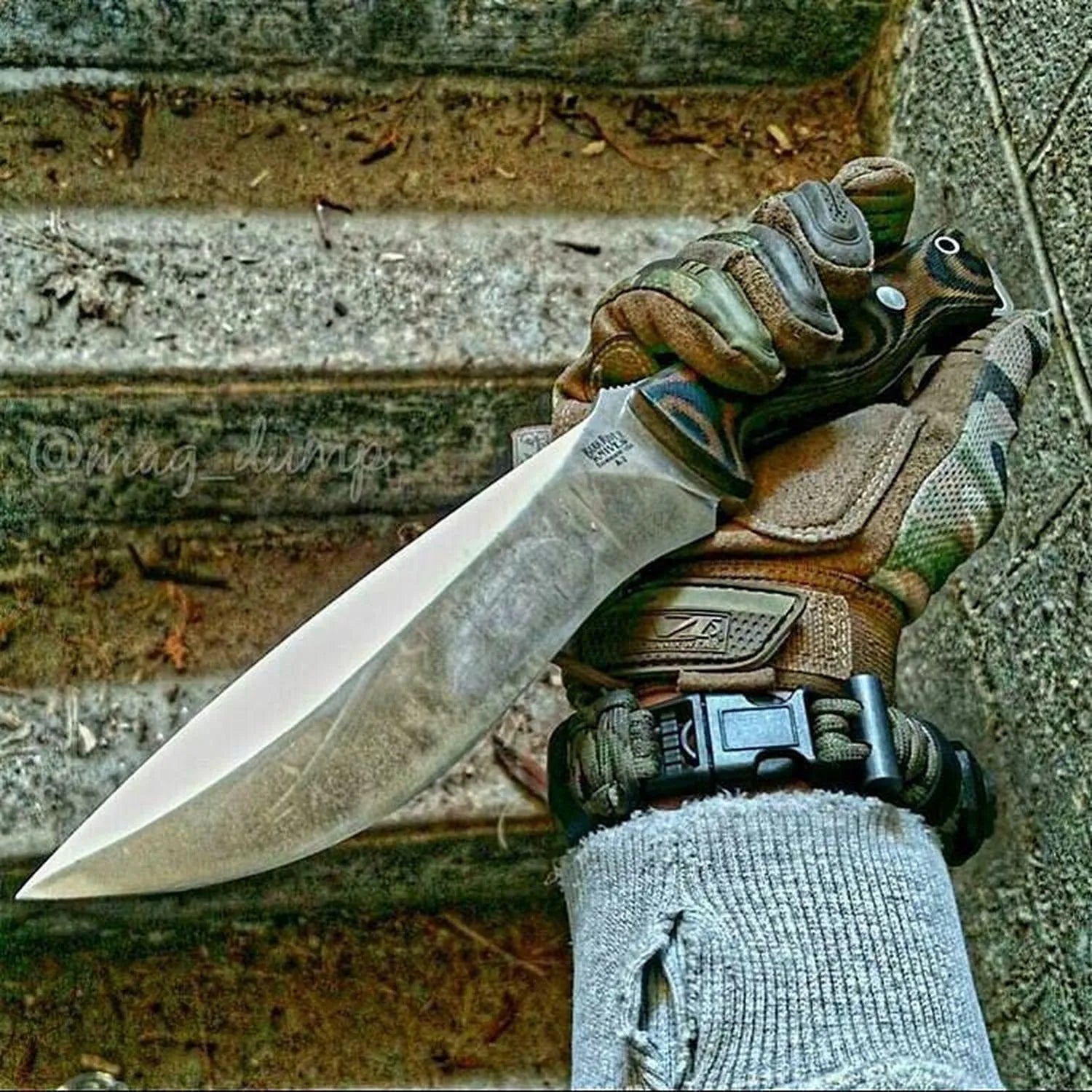 The Escape Evade Pathfinder - SERE Paracord Strap