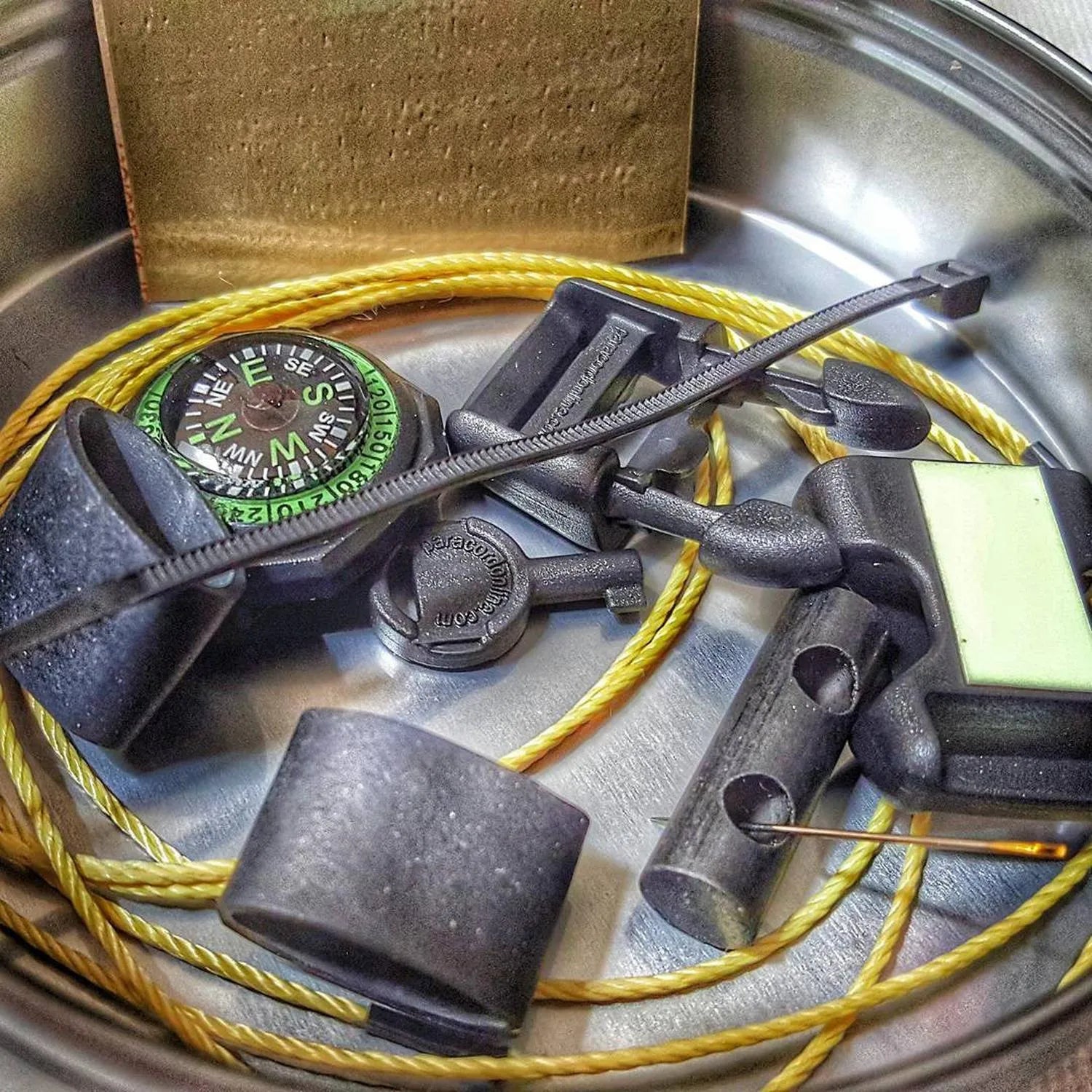 The Escape Evade Pathfinder - SERE Paracord Strap
