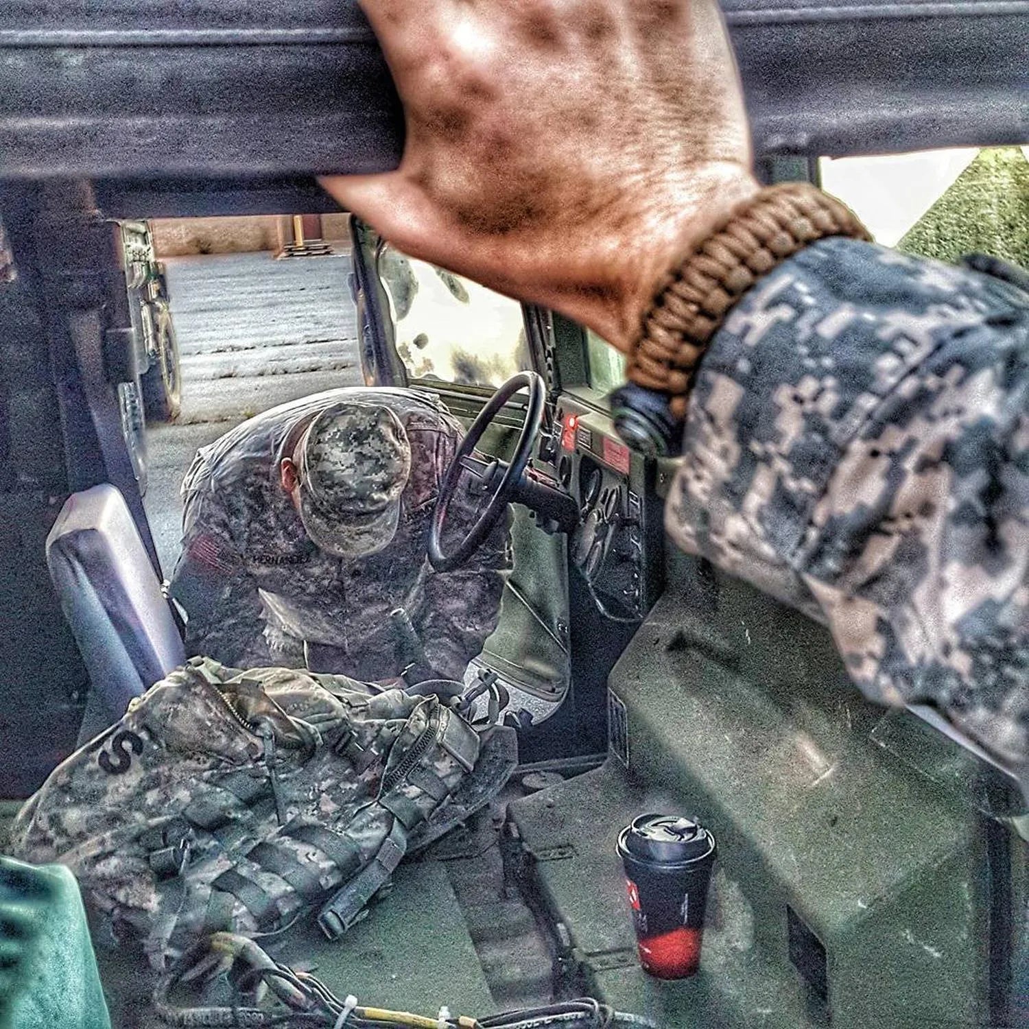 The Escape Evade Pathfinder - SERE Paracord Strap