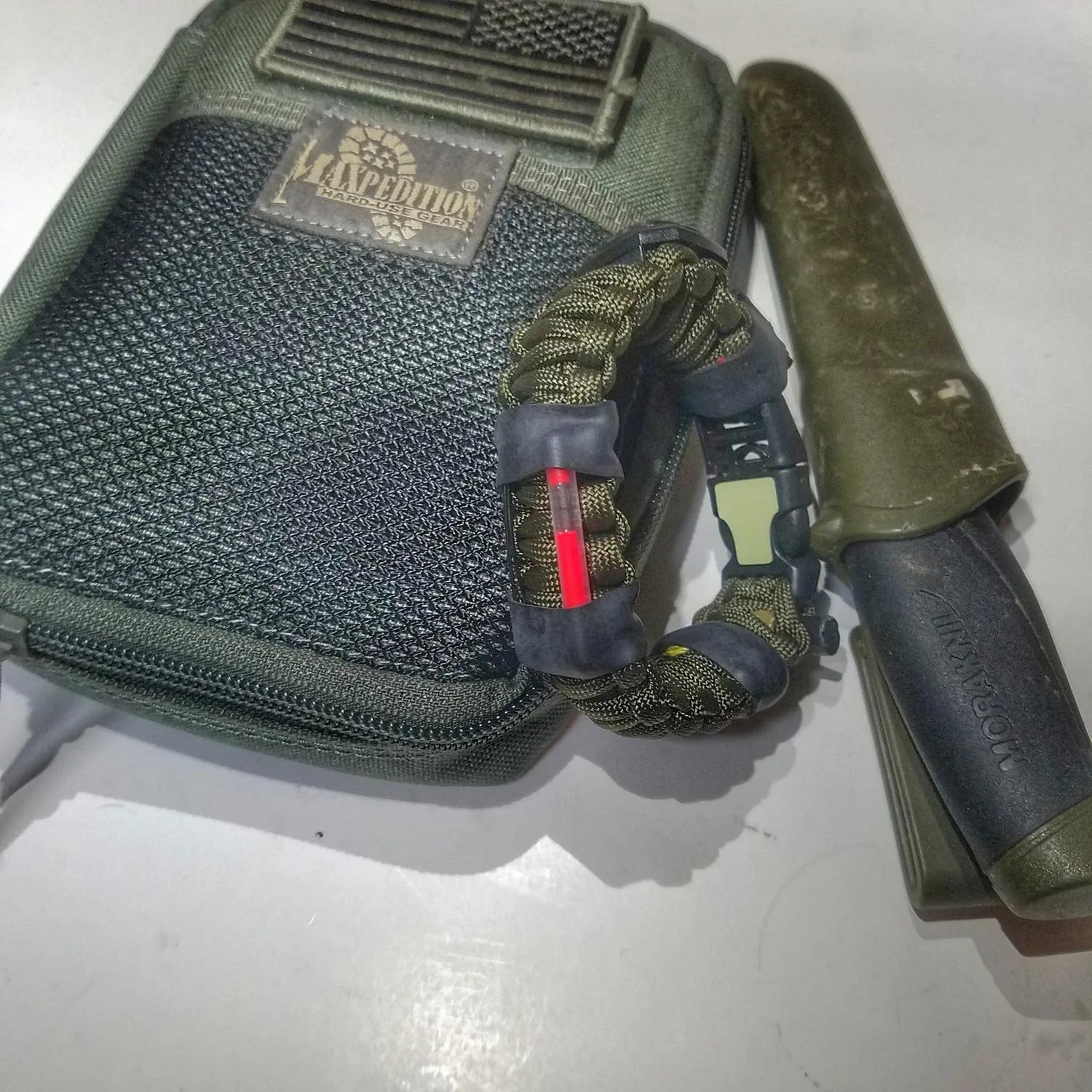 The Escape Evade Pathfinder - SERE Paracord Strap